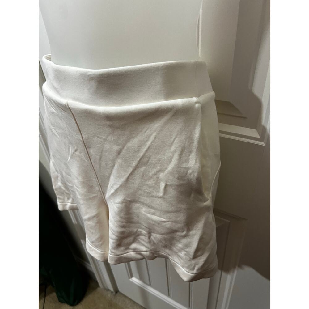 Danskin Women’s Large Ivory/cream Knit Pull-On Athletic Lounge Shorts High Rise - Picture 7 of 12